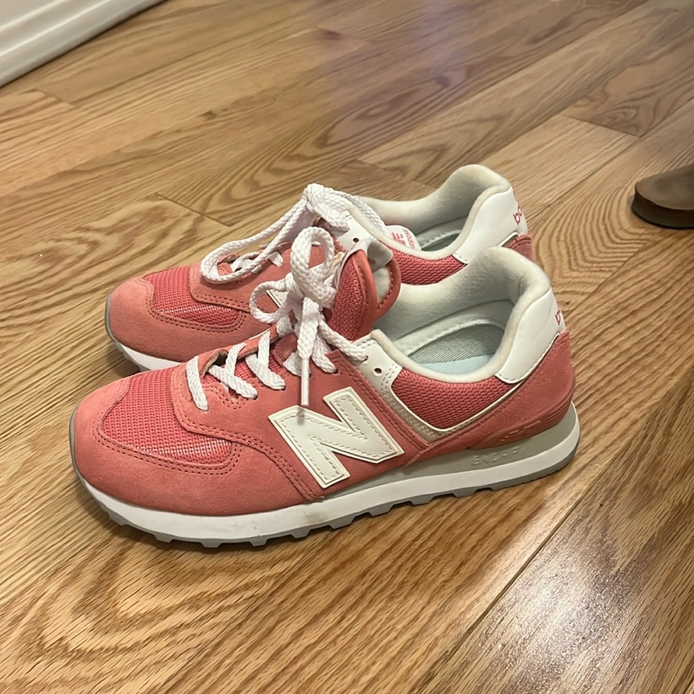 WORN TWICE new balance 574 in pink